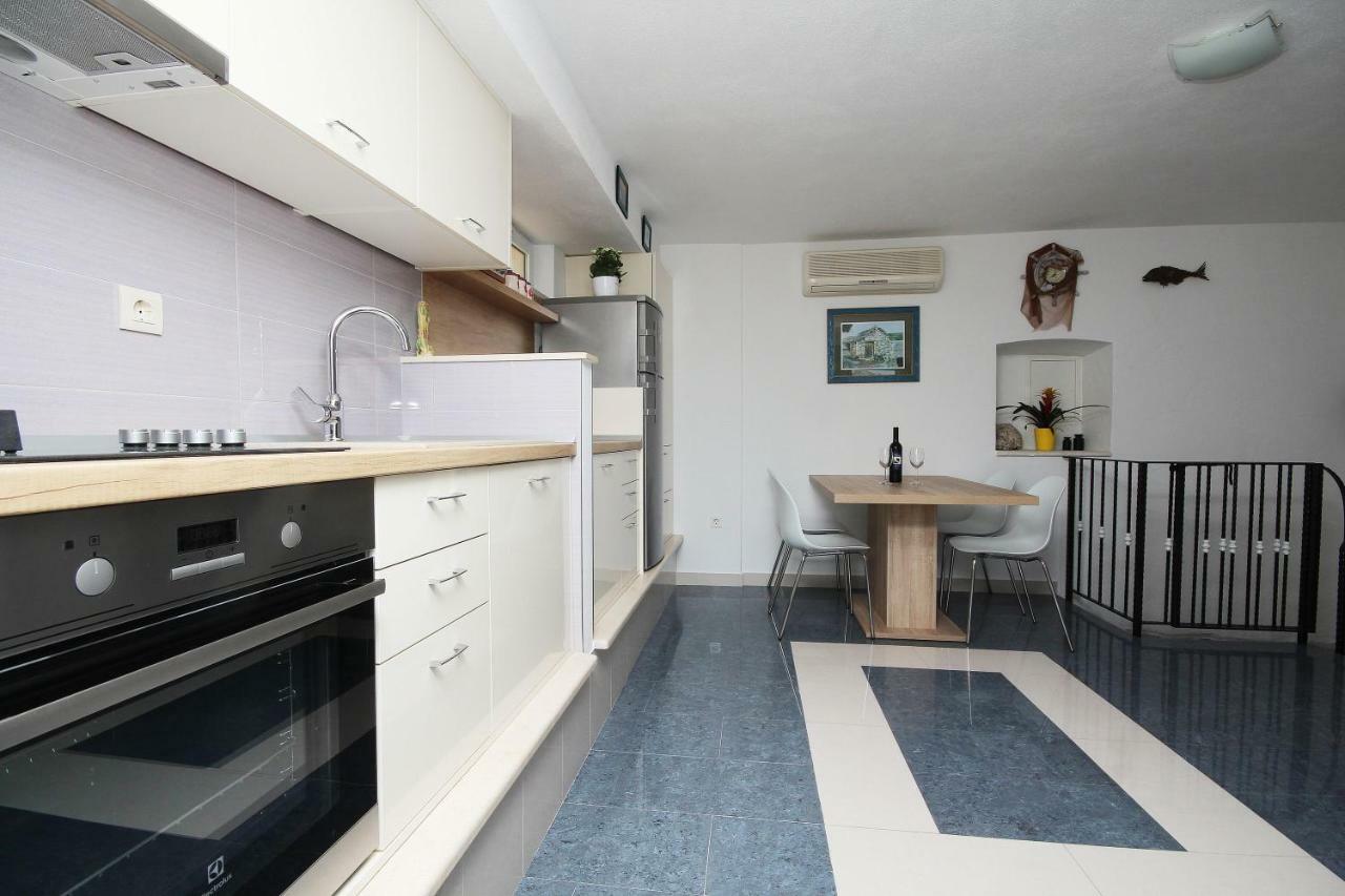 Apartmani Dalmacija Brela Extérieur photo