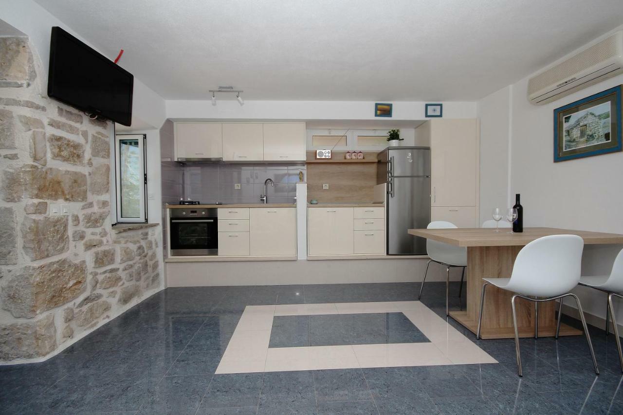 Apartmani Dalmacija Brela Extérieur photo