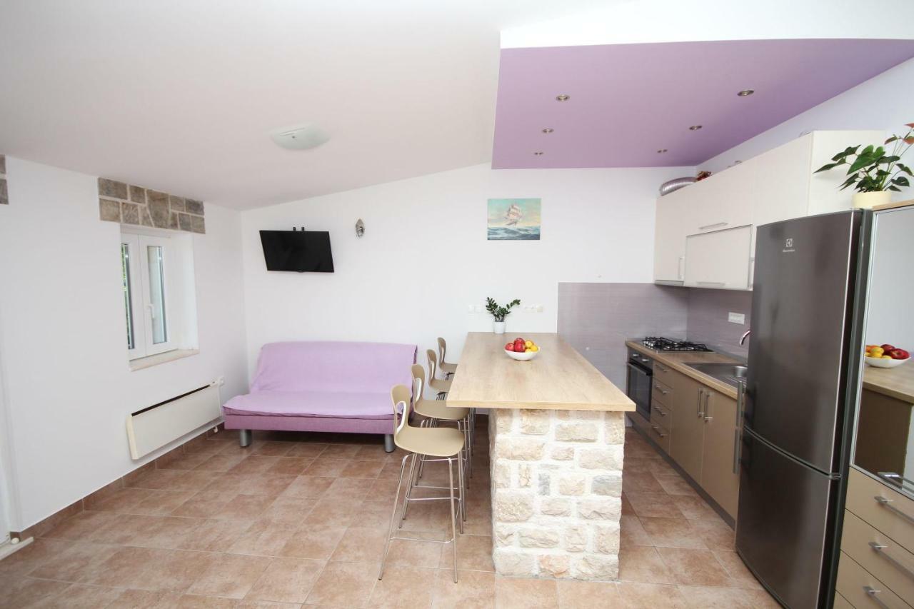 Apartmani Dalmacija Brela Extérieur photo